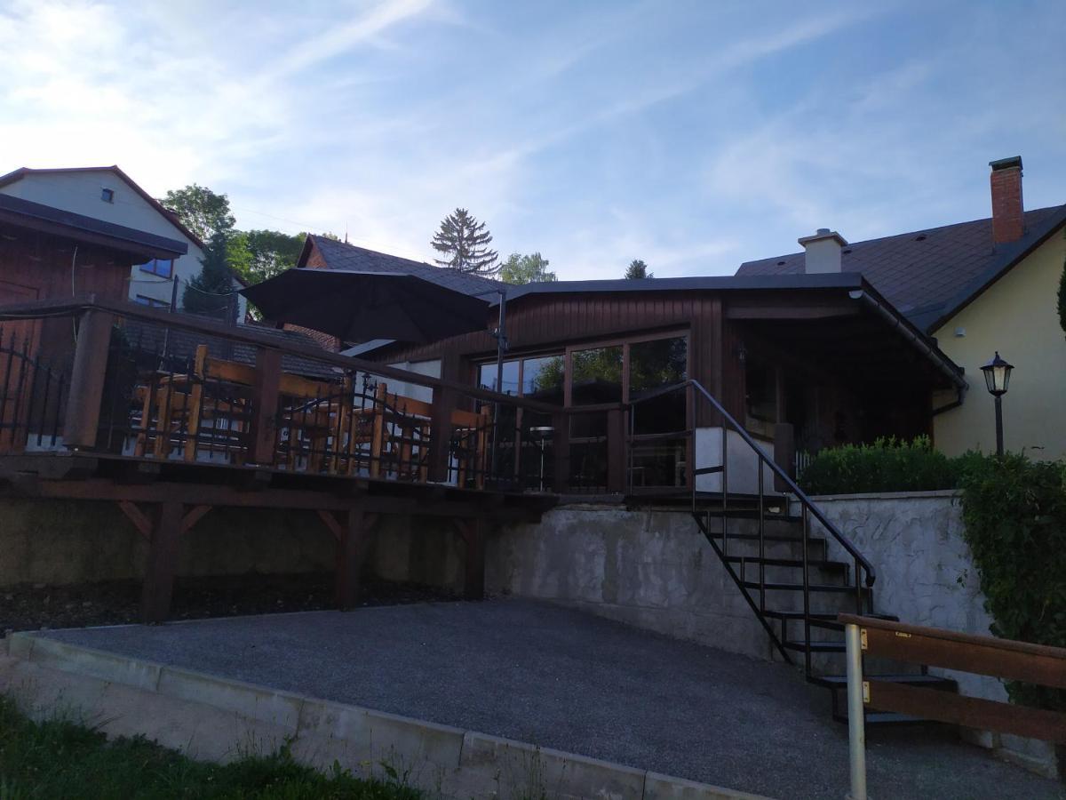 Ubytovani U Bohouse Jilemnice Exterior foto