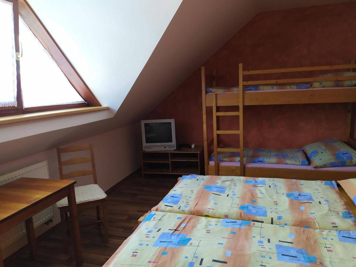 Ubytovani U Bohouse Jilemnice Exterior foto