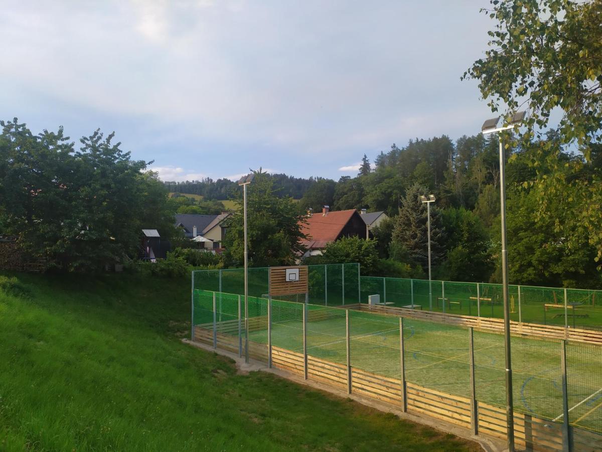 Ubytovani U Bohouse Jilemnice Exterior foto